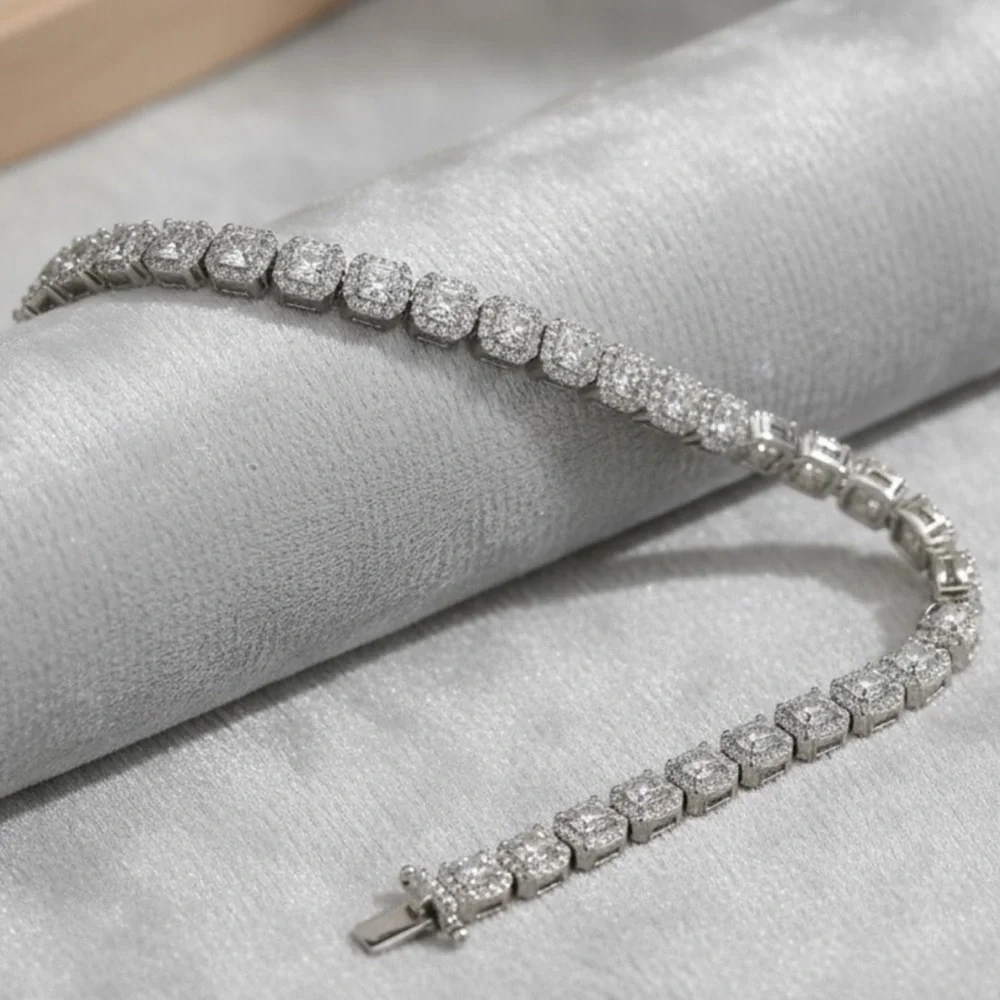 925 Silver, 11.5CTW Ice Cube Moissanite Bracelet - 8.5